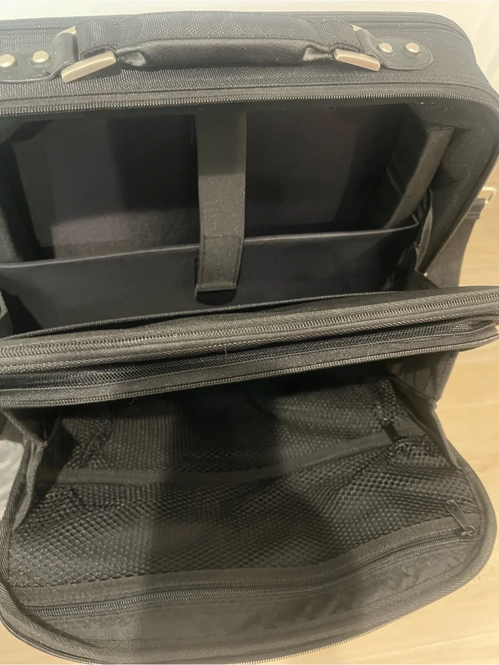 Dell N9158 Nylon Black Laptop Notebook Case Carrying Bag / Briefcase